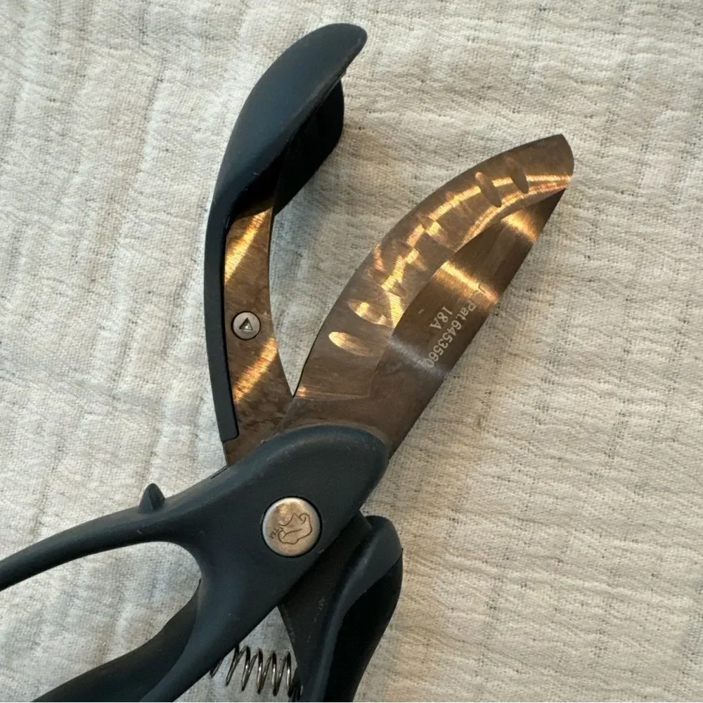 The Pampered Chef Salad Chopper Dual Blade Lettuce Scissors
